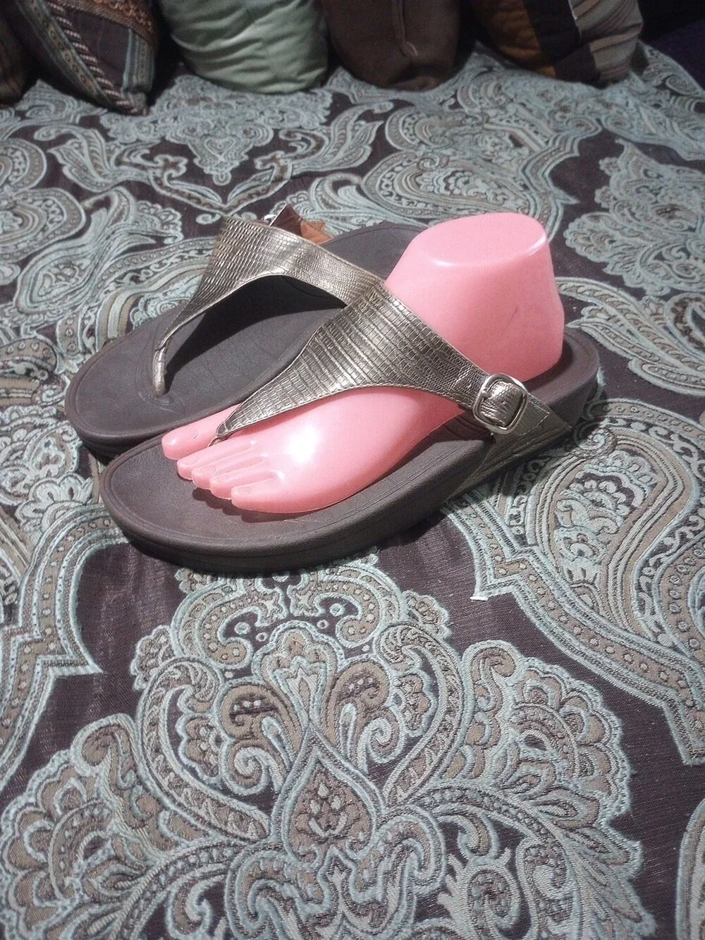 Fitflop The Skinny 350-012 Metallic Gold Brown Sandals Thong Slip On Women's 9